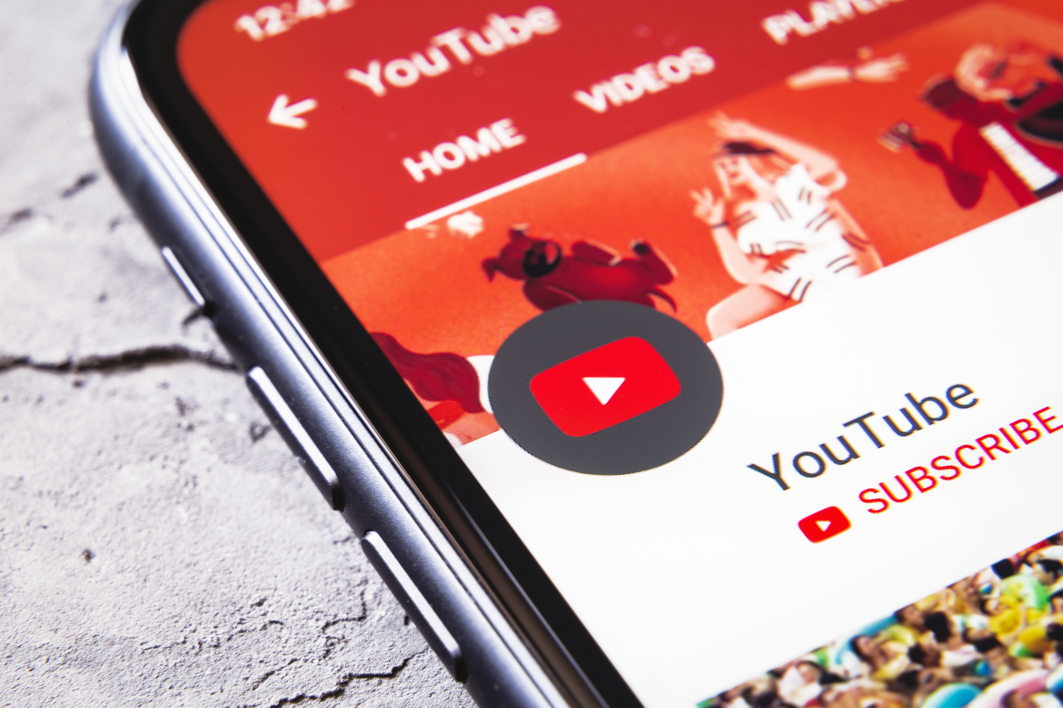 Learn how to get your videos noticed with these killer Youtube marketing tips.